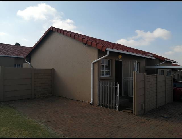 3 BEDROOM SIMPLEX RENTED IN MEYERSDAL